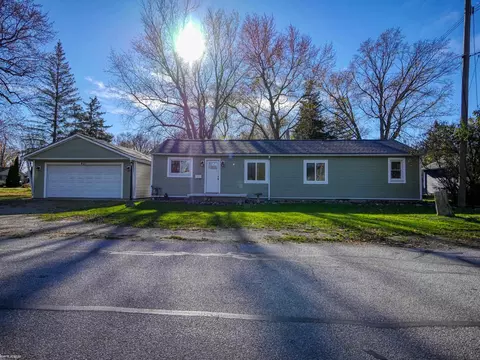 621 Columbia, Algonac, MI 48001