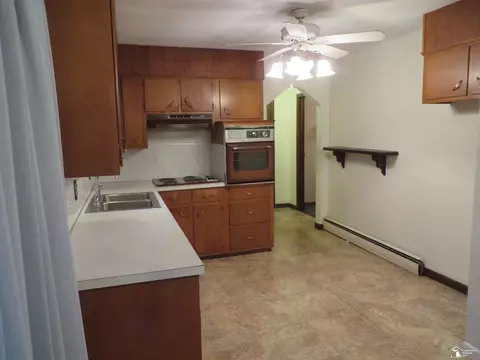 166 Calvin, Monroe, MI 48162 photo 7