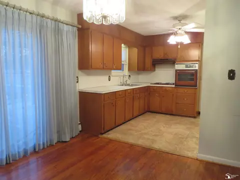 166 Calvin, Monroe, MI 48162 photo 6
