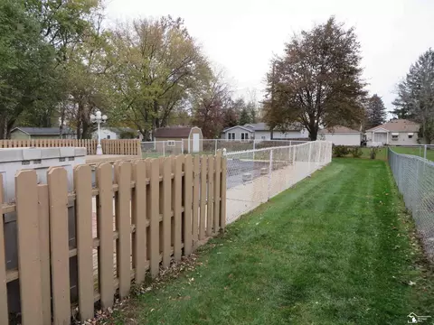 166 Calvin, Monroe, MI 48162 photo 26