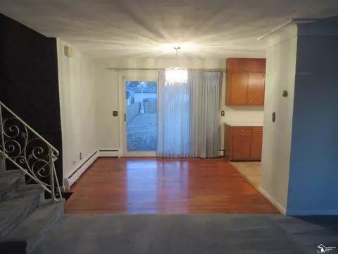 166 Calvin, Monroe, MI 48162 photo 5