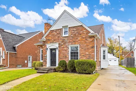 424 Madison St, Grosse Pointe Farms, MI 48236 photo 27