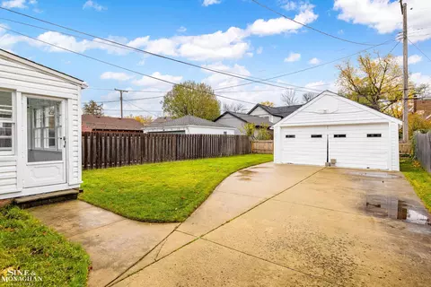 424 Madison St, Grosse Pointe Farms, MI 48236 photo 23