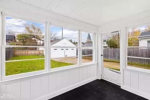 424 Madison St, Grosse Pointe Farms, MI 48236 photo 17