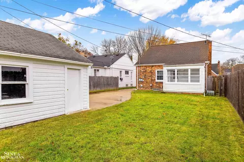 424 Madison St, Grosse Pointe Farms, MI 48236 photo 26