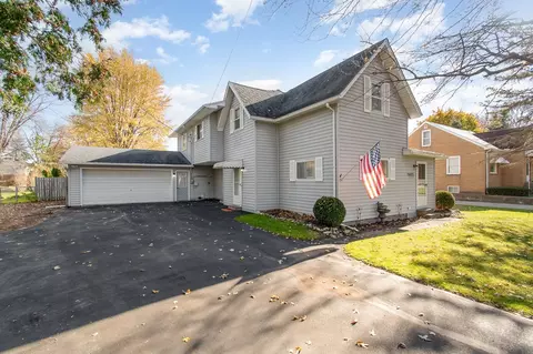 4693 2 Mile, Bay City, MI 48706