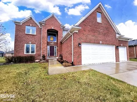 53237 Sams Ln, New Baltimore, MI 48047