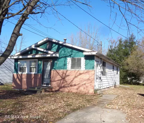 2307 California, Saginaw, MI 48601
