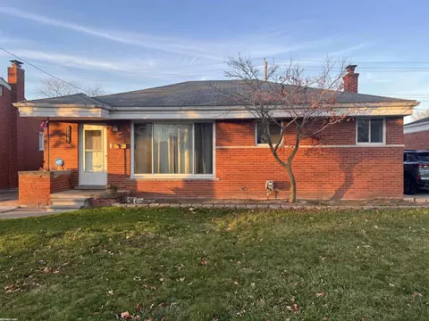 21643 Visnaw, Saint Clair Shores, MI 48081