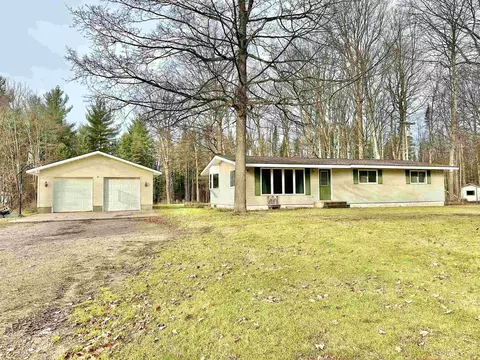 10661 S 75, Rapid River, MI 49878
