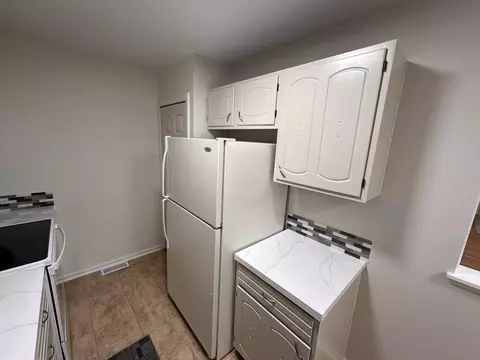2097 Painted Post, Flushing, MI 48433 photo 8