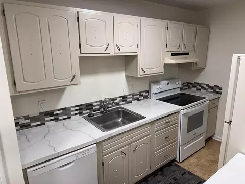 2097 Painted Post, Flushing, MI 48433 photo 9