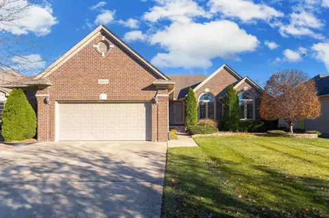 55626 Rhine Ave, Macomb, MI 48042