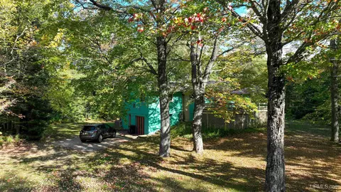 7698 Michigan 28, Munising, MI 49862