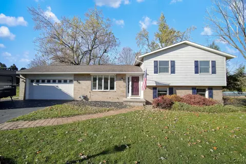 1425 Meadowview, Adrian, MI 49221