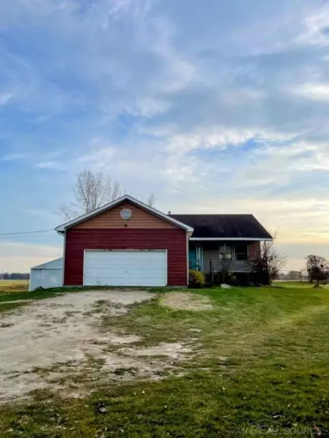 8978 Almont, Almont, MI 48003