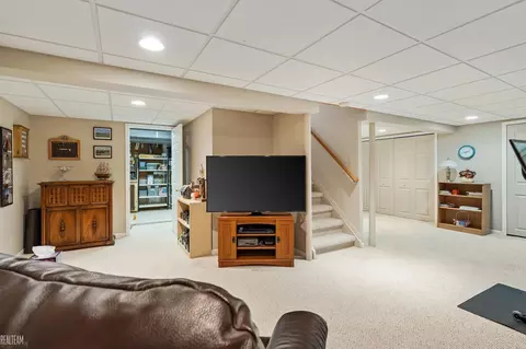 2148 Michele, Troy, MI 48085 photo 38