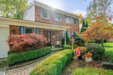 2148 Michele, Troy, MI 48085 photo 2