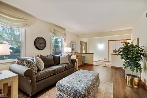 2148 Michele, Troy, MI 48085 photo 10