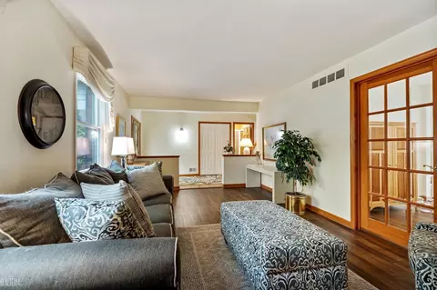 2148 Michele, Troy, MI 48085 photo 11
