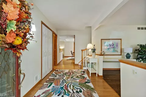 2148 Michele, Troy, MI 48085 photo 6