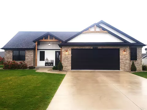 9255 Brook Holw, Freeland, MI 48623