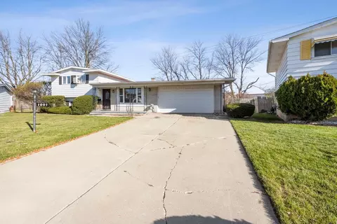 1001 Whitingham, Flint, MI 48503