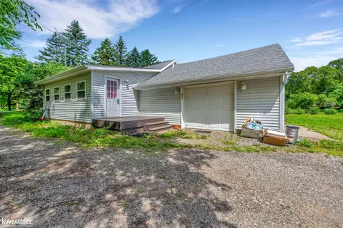 665 S Lake Pleasant, Attica, MI 48412