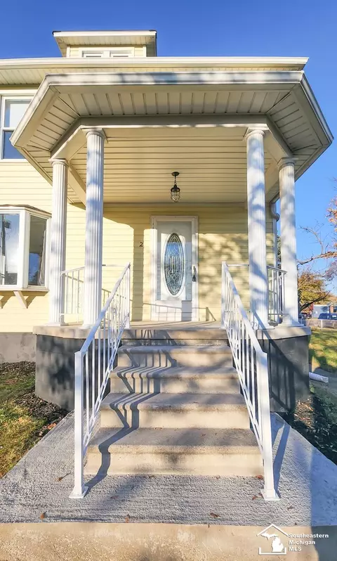 2 W Noble, Monroe, MI 48162