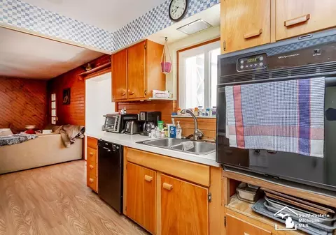 7756 Indian, Temperance, MI 48182 photo 20