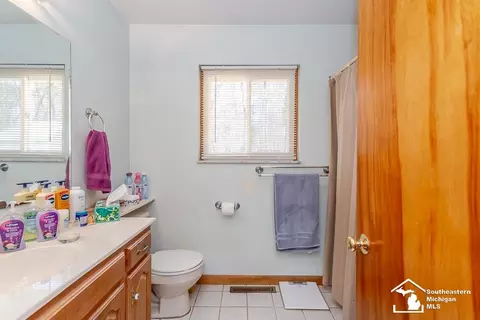 7756 Indian, Temperance, MI 48182 photo 25
