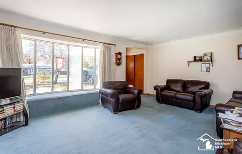 7756 Indian, Temperance, MI 48182 photo 6