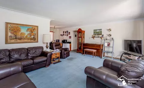 7756 Indian, Temperance, MI 48182 photo 4