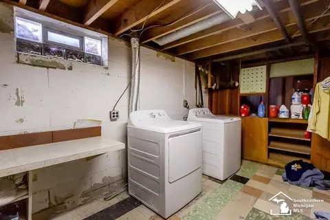 7756 Indian, Temperance, MI 48182 photo 27