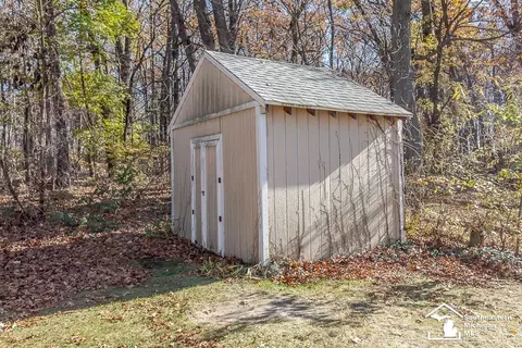 7756 Indian, Temperance, MI 48182 photo 34