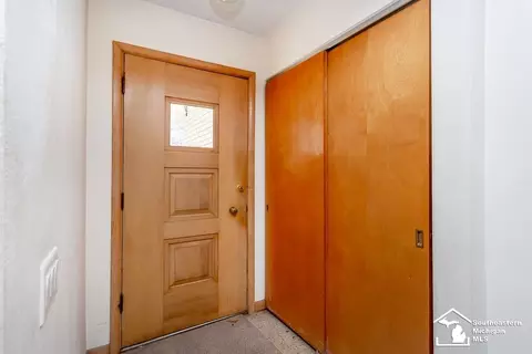 7756 Indian, Temperance, MI 48182 photo 3