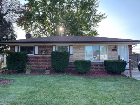 35265 Simon Dr, Clinton Township, MI 48035