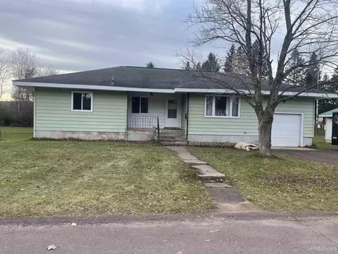 133 E Midland, Ironwood, MI 49938