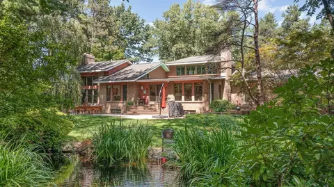2911 Valley, Midland, MI 48640