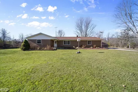 6401 Welch Rd, Brockway, MI 48097