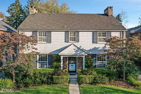 274 Lewiston, Grosse Pointe Farms, MI 48236