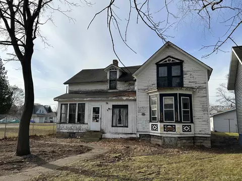 626 S 12th, Escanaba, MI 49829