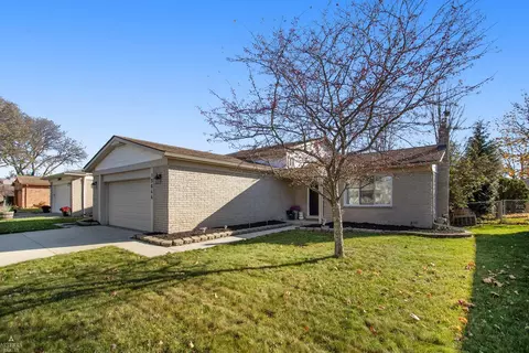15644 Van Meter, Macomb, MI 48044 photo 2