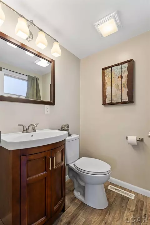 2386 E Clearview, Adrian, MI 49221 photo 14