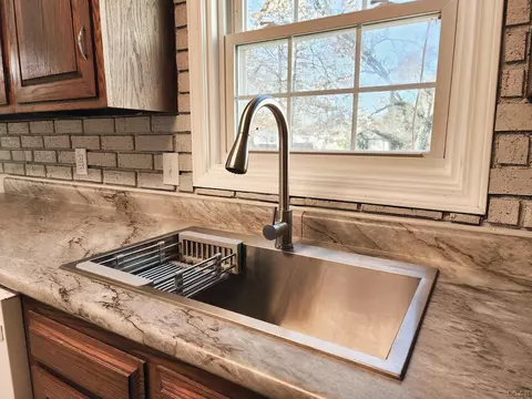 2386 E Clearview, Adrian, MI 49221 photo 30