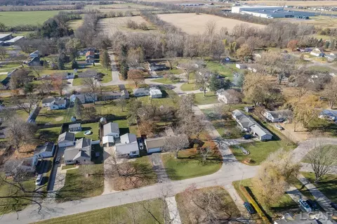 2386 E Clearview, Adrian, MI 49221 photo 39