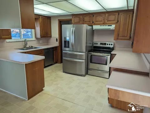 1334 Maple, Monroe, MI 48162 photo 8