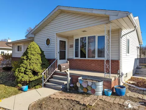 1334 Maple, Monroe, MI 48162 photo 2