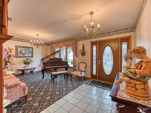 1727 Northridge, Monroe, MI 48162 photo 2