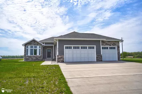 2510 Eagle Rdg, Midland, MI 48642